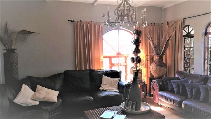 6 Bedroom Property for Sale in Glen Lilly Western Cape
